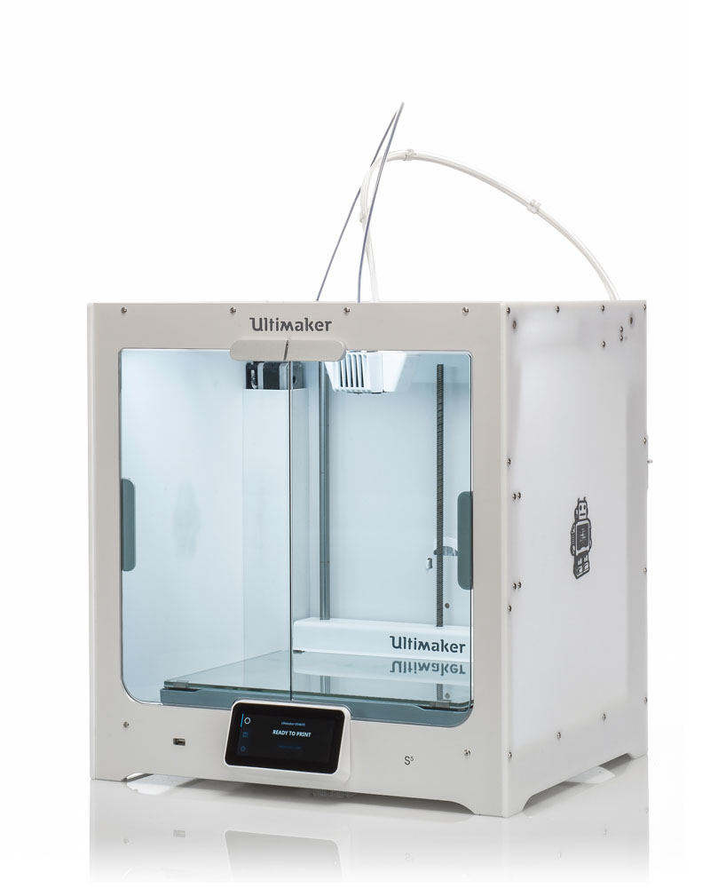 What are the differences between the UltiMaker S5 versions?