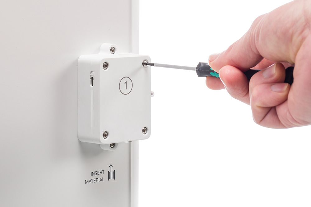 S-line-Feeder-housing-bolts.jpg
