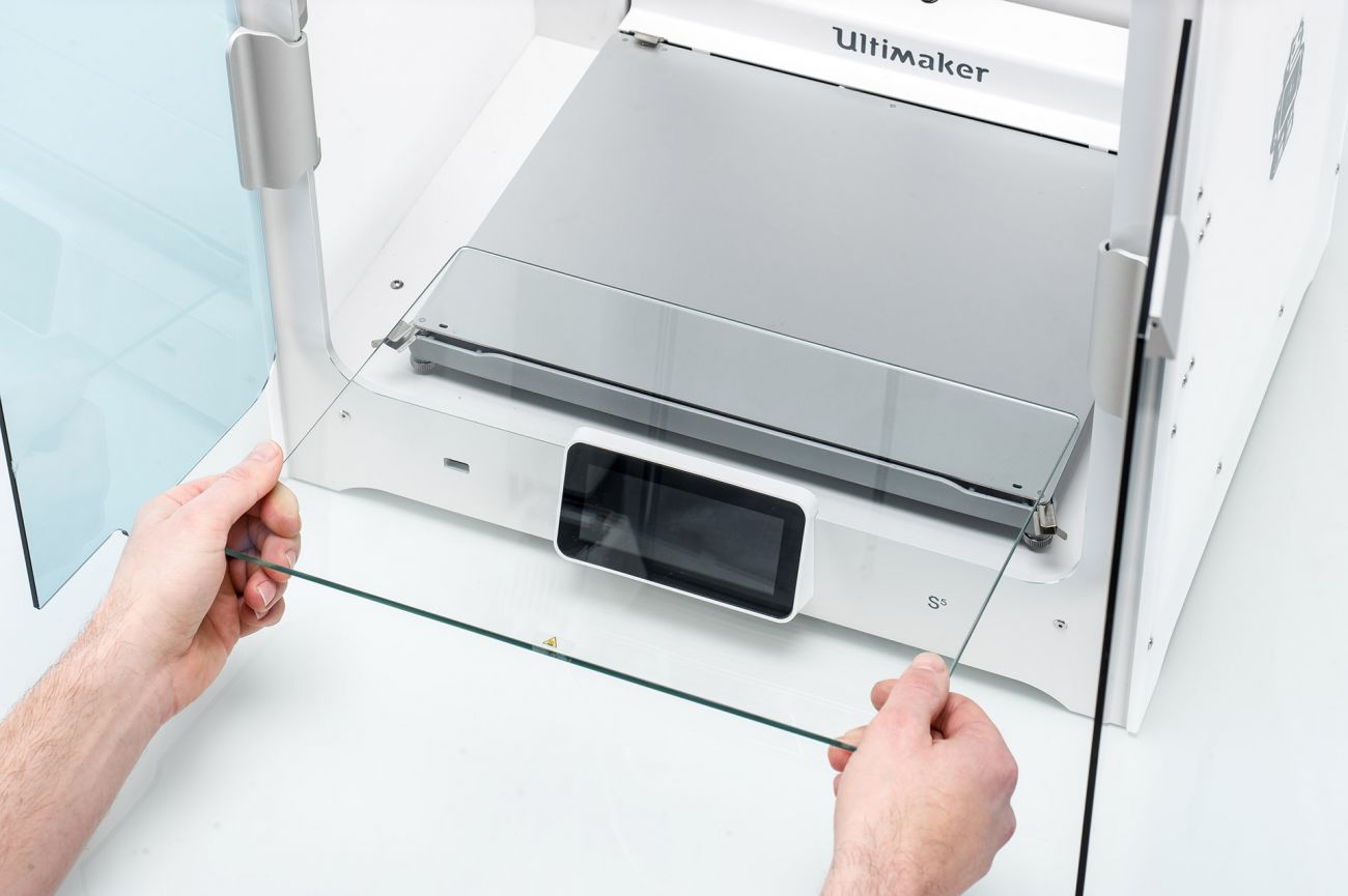 clean_the_printer_remove_build_plate.jpg