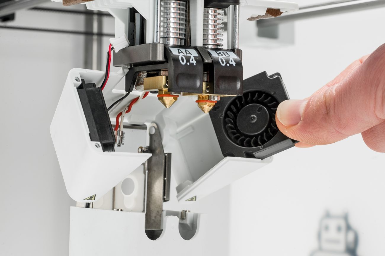 Ultimaker3_Place-new-side-fan.jpg