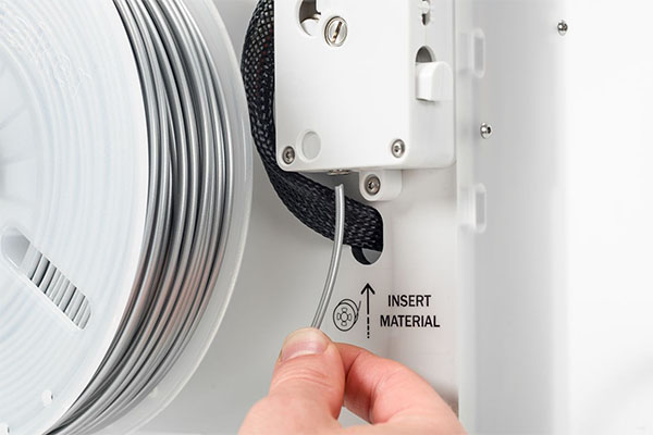Load-filament-Ultimaker2Plus.jpg