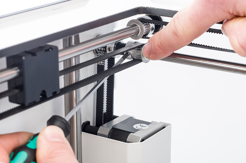 UM2plus-Tighten-pulley2.jpg